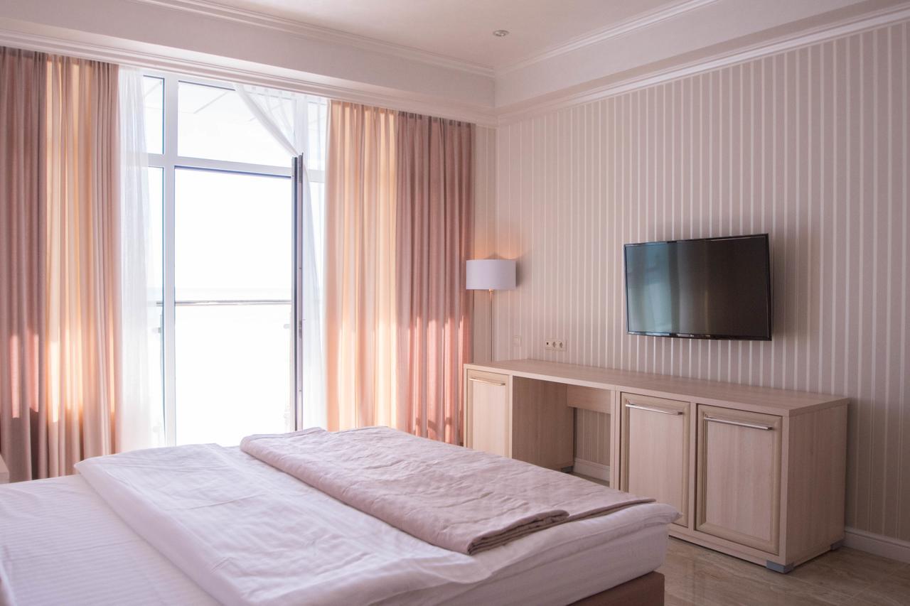 Hotel Cheluskintsev 加格拉 外观 照片