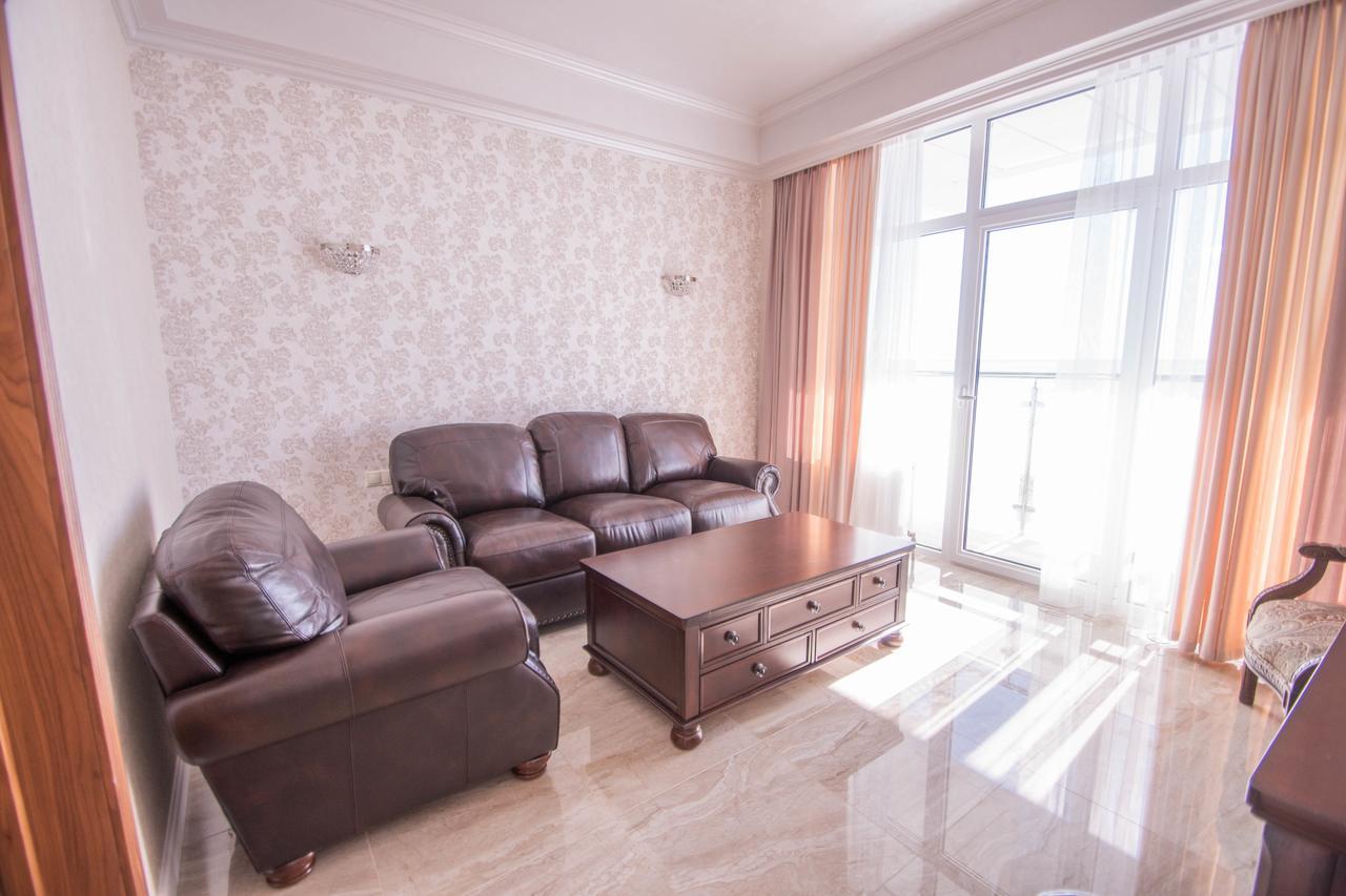 Hotel Cheluskintsev 加格拉 外观 照片