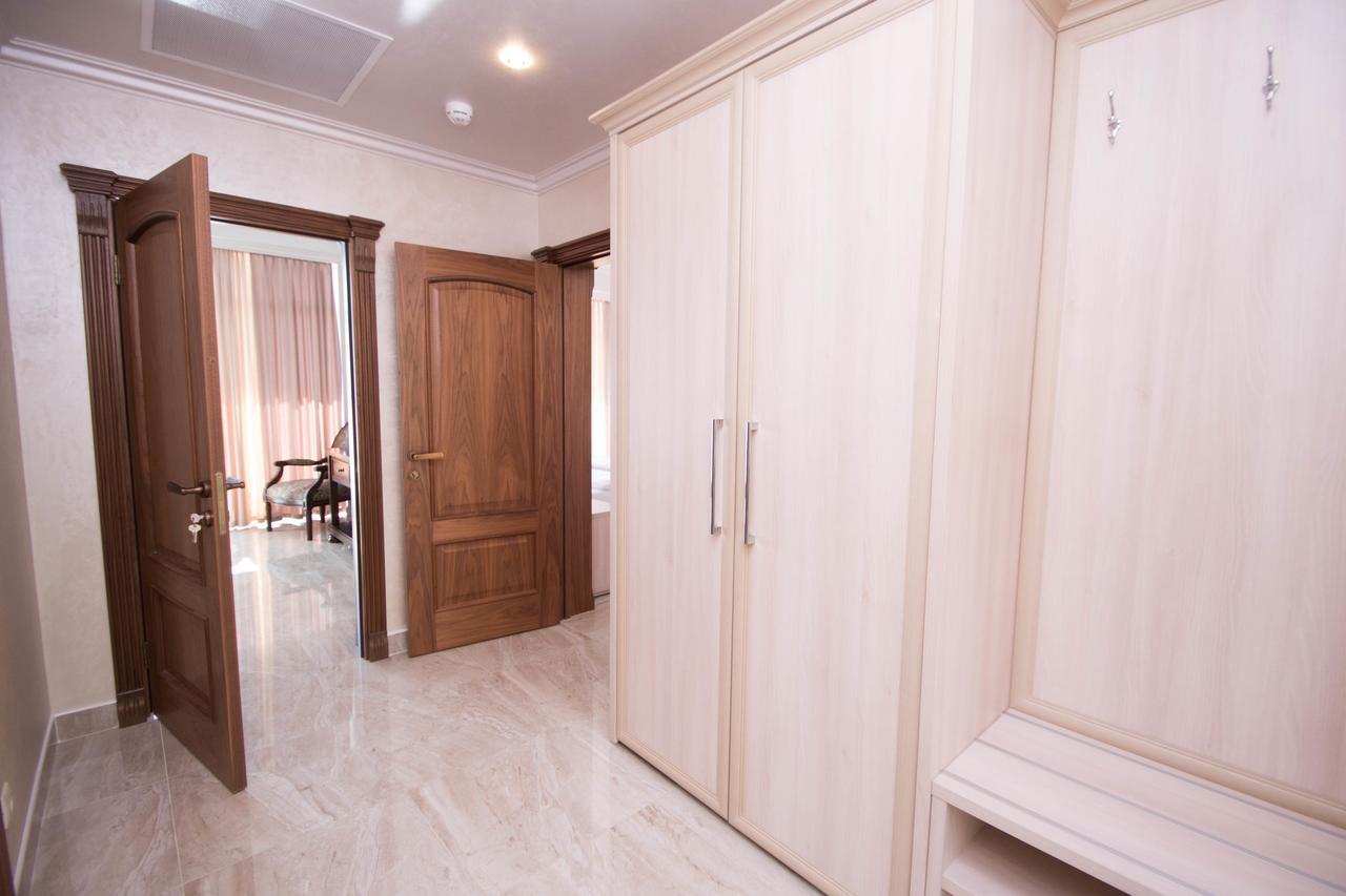 Hotel Cheluskintsev 加格拉 外观 照片