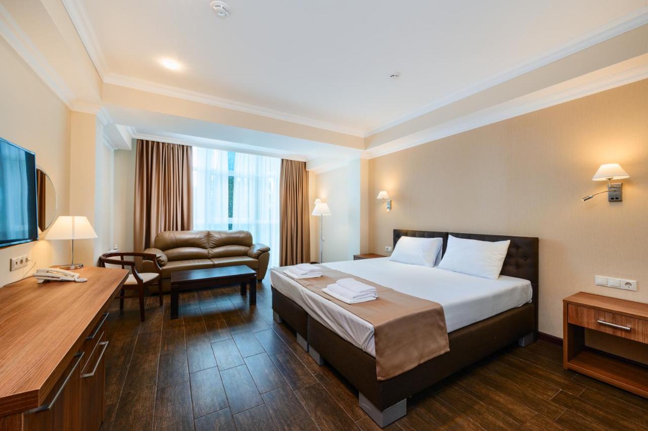 Hotel Cheluskintsev 加格拉 外观 照片