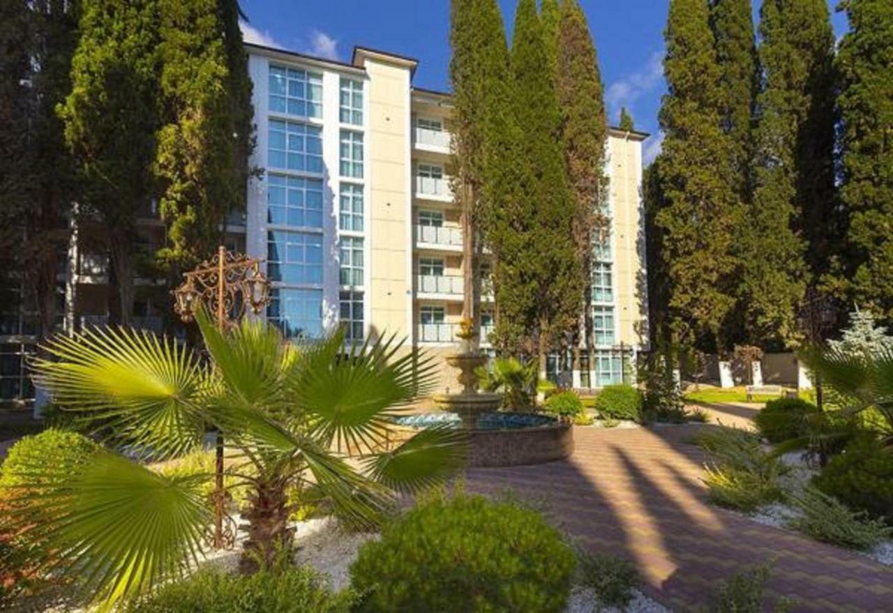 Hotel Cheluskintsev 加格拉 外观 照片
