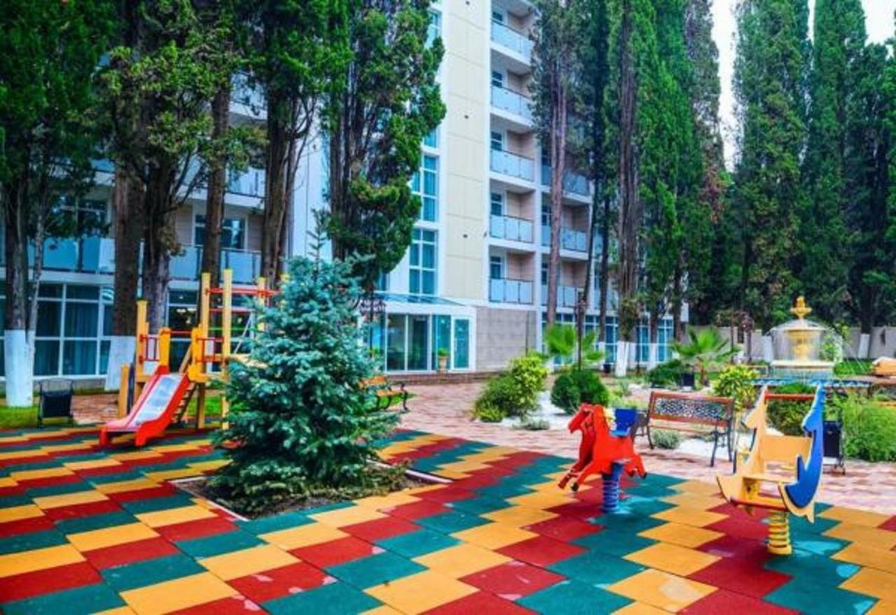 Hotel Cheluskintsev 加格拉 外观 照片