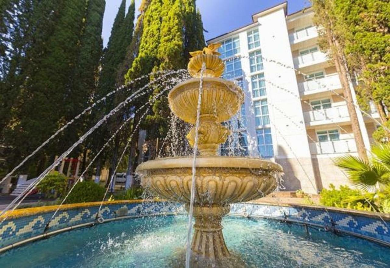 Hotel Cheluskintsev 加格拉 外观 照片